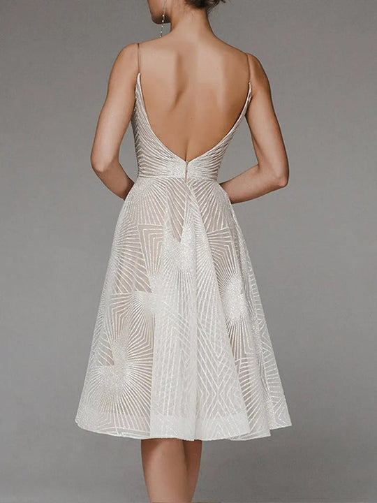 Amy - Elegantes Kleid mit offenem Rücken